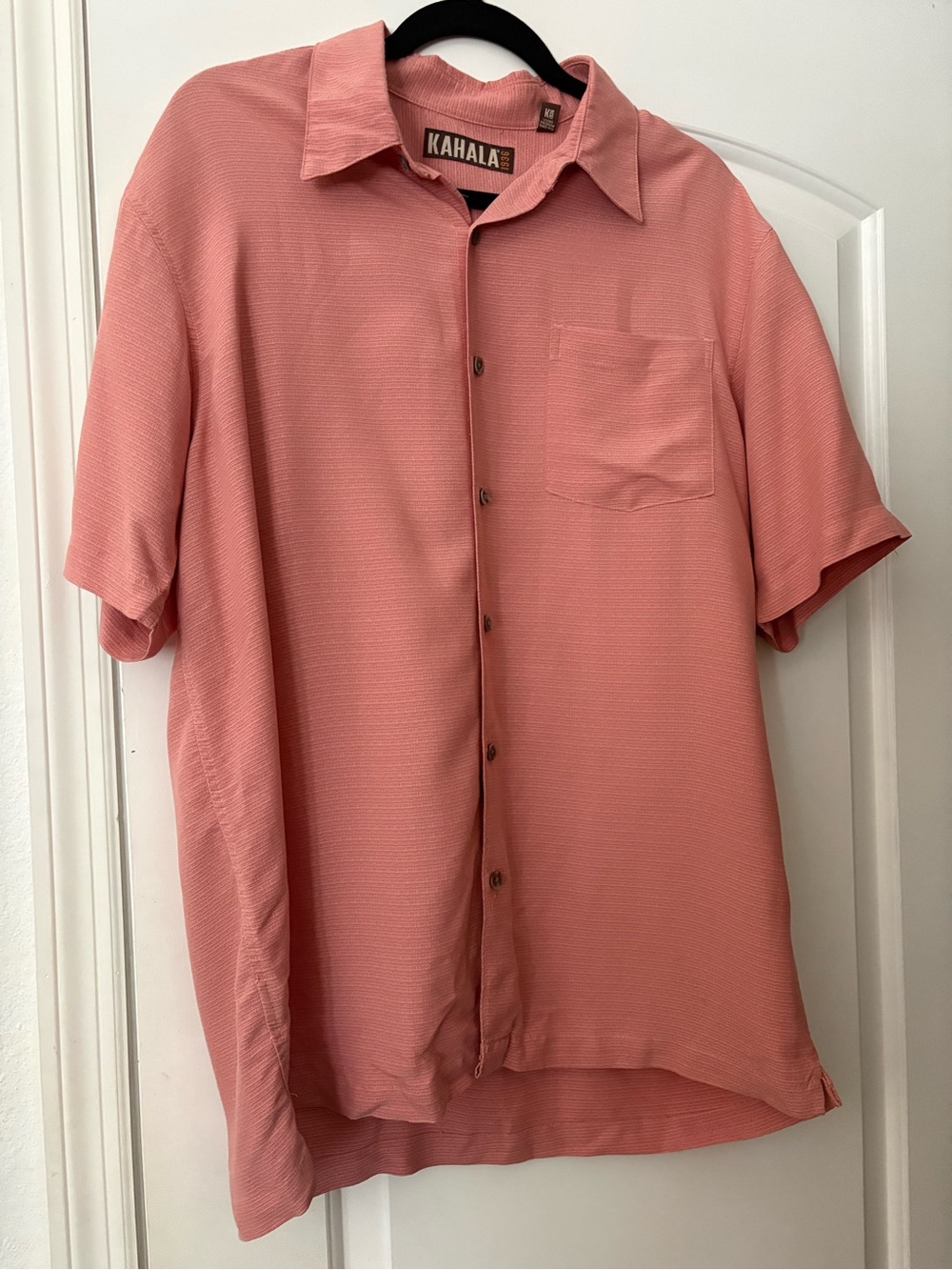 Kahala Hawaiian salmon coral textured camp shirt size L